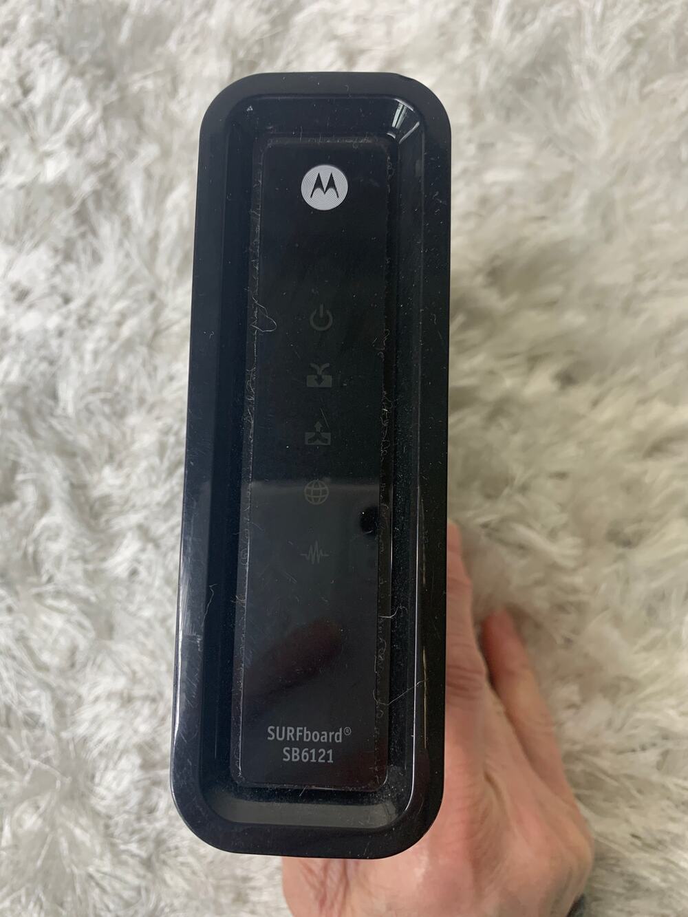 MOTOROLASURFBOARD MODEM 600 SERIES MODEL SB6121 Modem